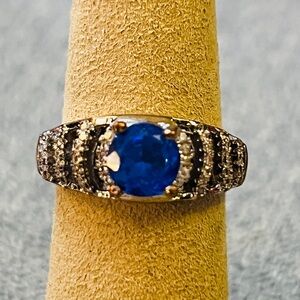 Lab-created Cornflower Blue Sapphire, Silver-tone Ring. BRAND NEW!